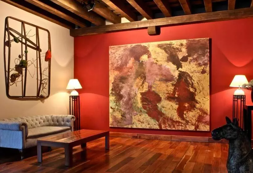 בית מלון כפרי El Rancho