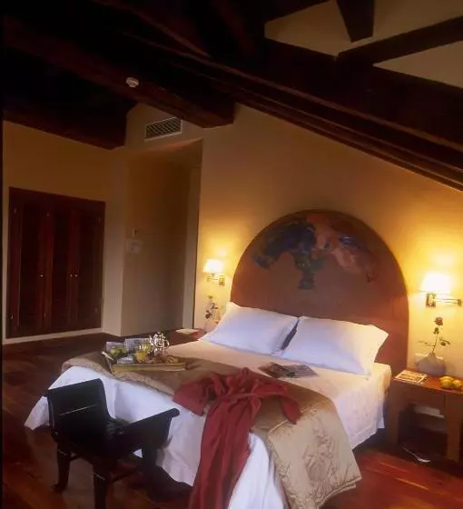 בית מלון כפרי El Rancho