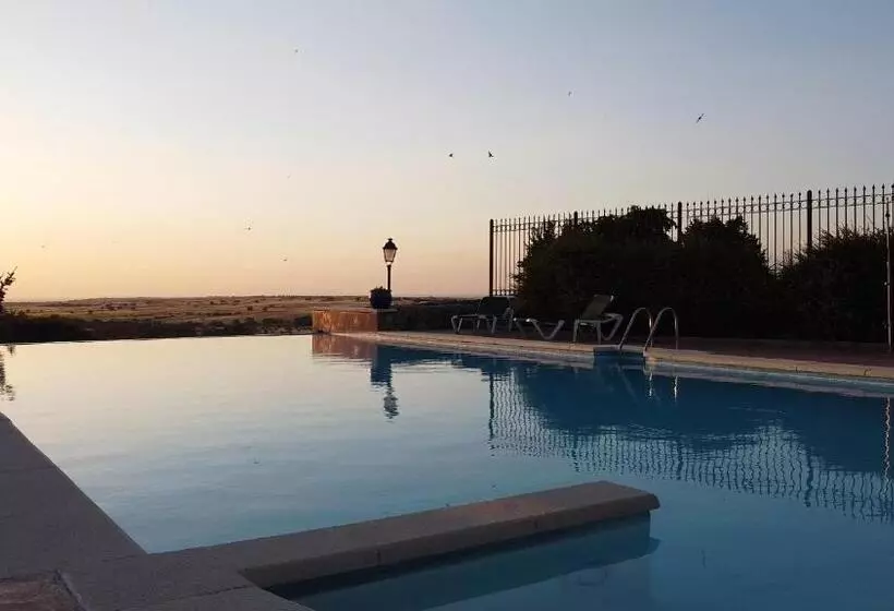 בית מלון כפרי El Rancho