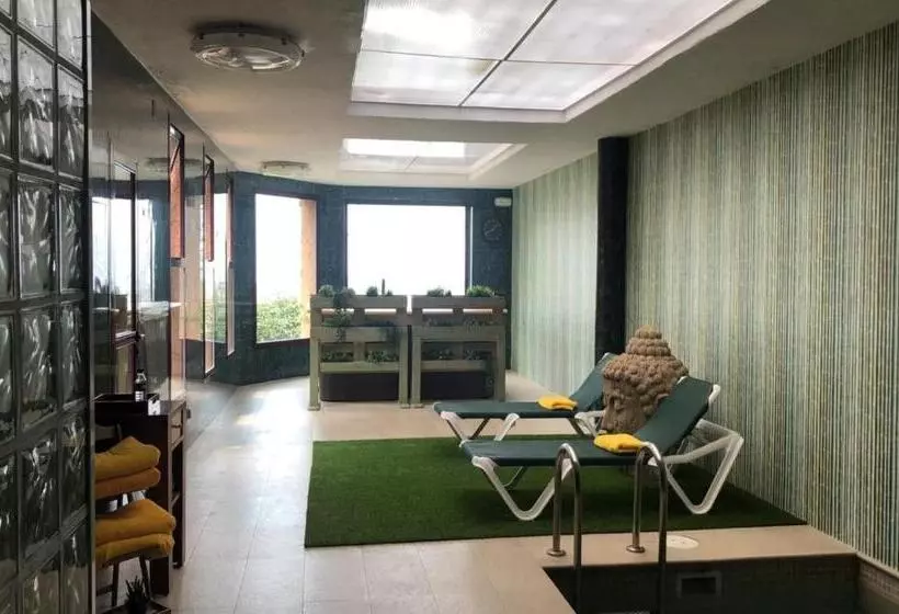 בית מלון כפרי El Rancho