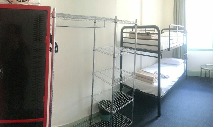 فندق Home Backpackers