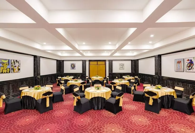 Lemon Tree Hotel, Indore