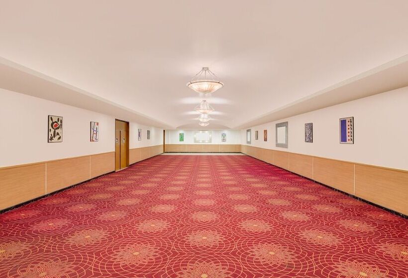 Lemon Tree Hotel, Indore