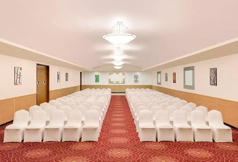 Lemon Tree Hotel, Indore