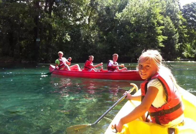 هتل Les Arcades   La Roche En Ardenne