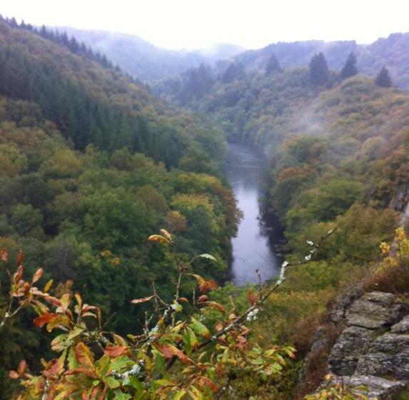 هتل Les Arcades La Roche En Ardenne