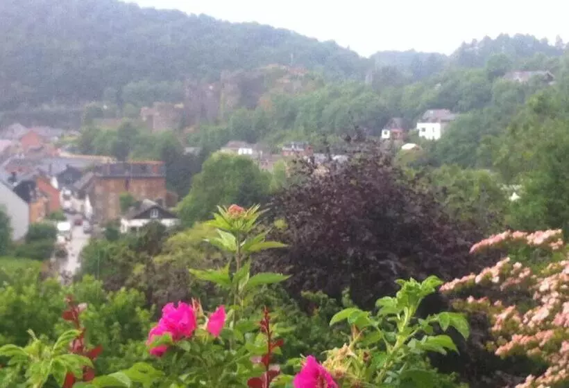 هتل Les Arcades   La Roche En Ardenne
