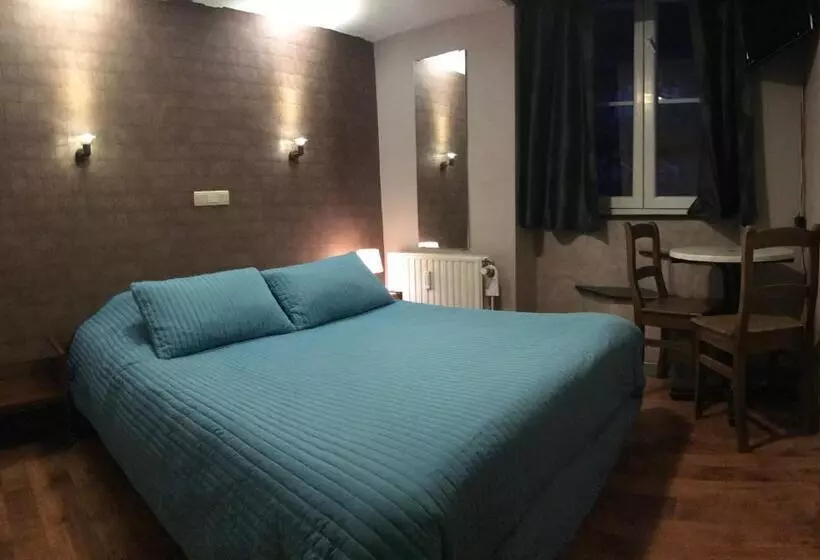 هتل Les Arcades   La Roche En Ardenne