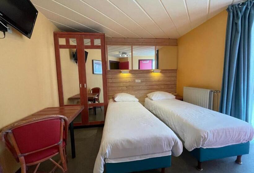 هتل Les Arcades La Roche En Ardenne