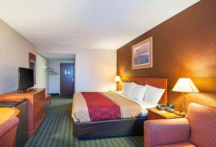 هتل Quality Inn Near Pimlico Racetrack