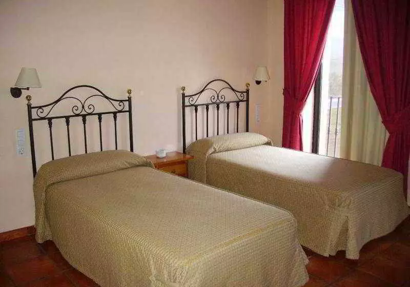 교외 호텔 Nerets