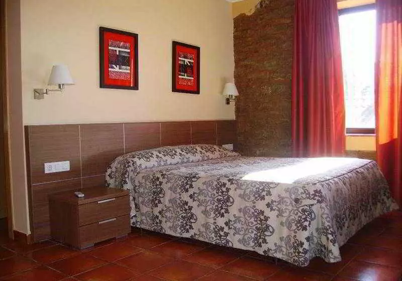 교외 호텔 Nerets