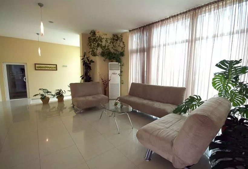 בית מלון כפרי The Clara