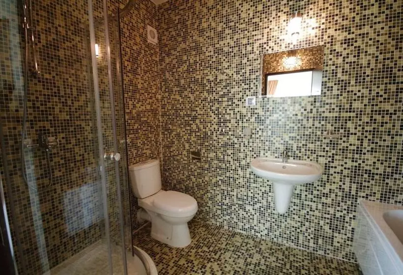 בית מלון כפרי The Clara