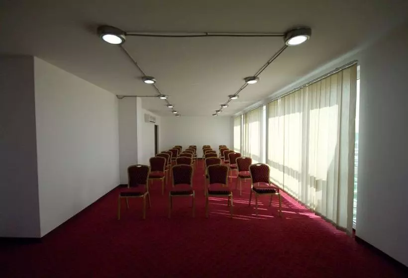 בית מלון כפרי The Clara