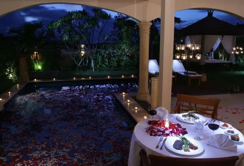 酒店 The Beverly Hills Bali A Luxury Villas & Spa