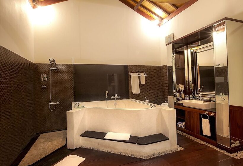 ホテル The Beverly Hills Bali A Luxury Villas & Spa