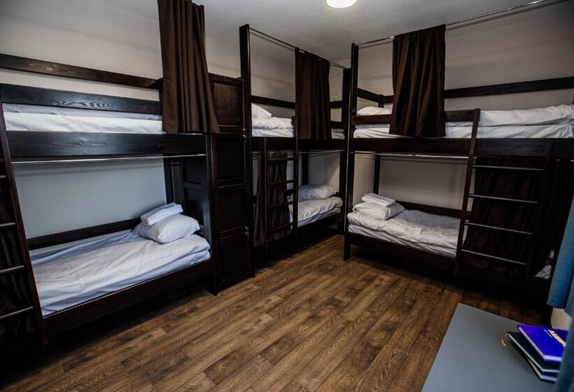 Retkeilymaja новый хостел Nesvit киев академгородок