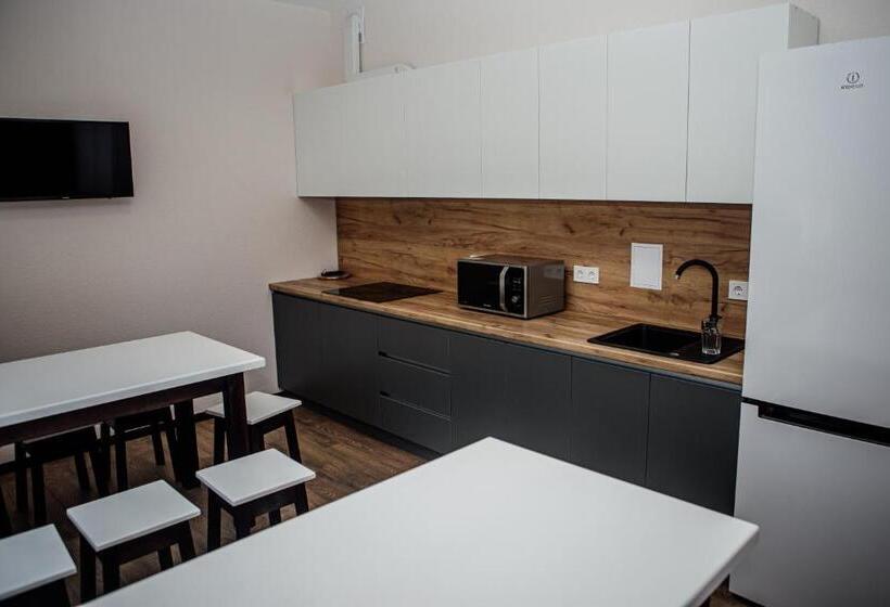 Retkeilymaja новый хостел Nesvit киев академгородок