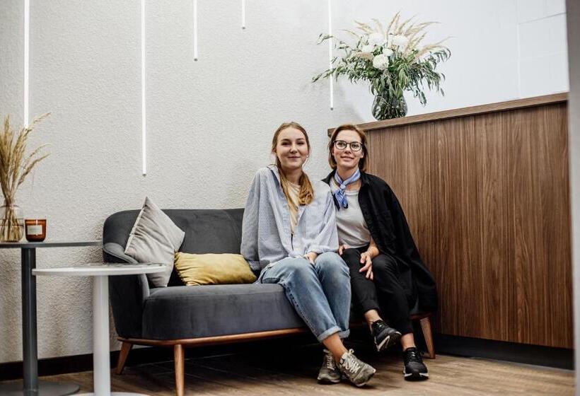 Retkeilymaja новый хостел Nesvit киев академгородок