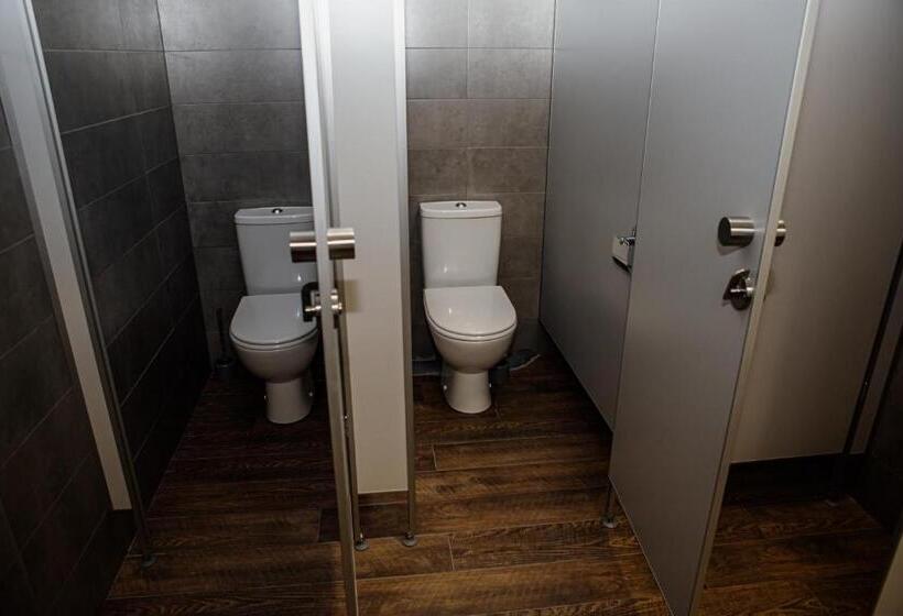 Retkeilymaja новый хостел Nesvit киев академгородок