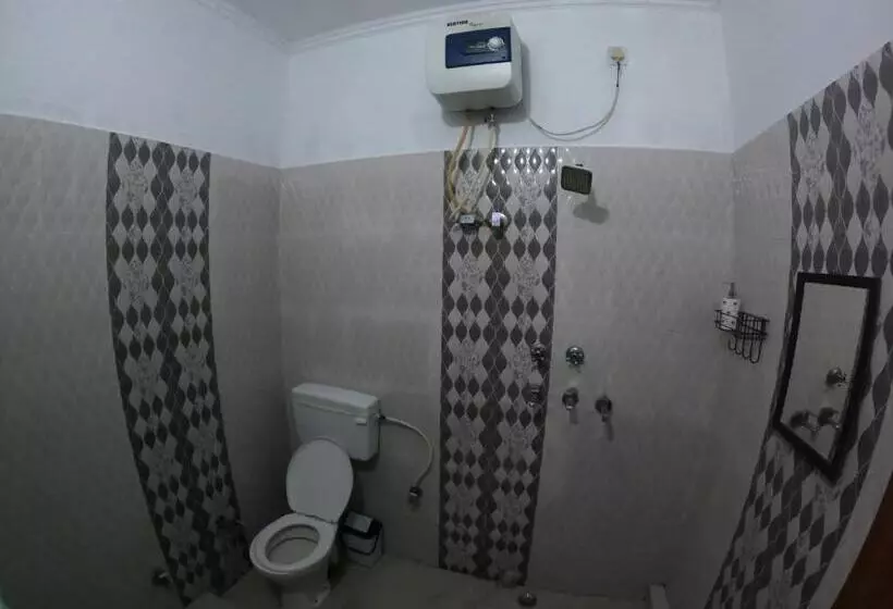 Hobbit House Hostel