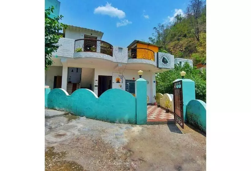 Hobbit House Hostel