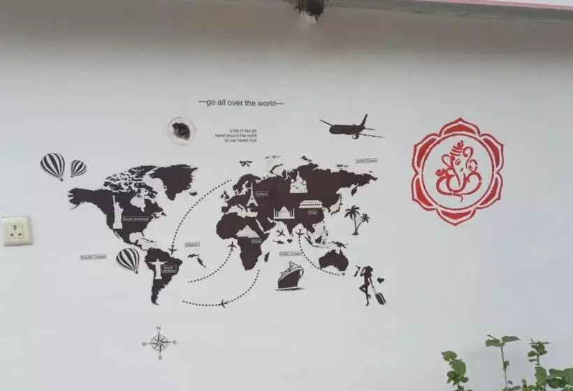 Hobbit House Hostel