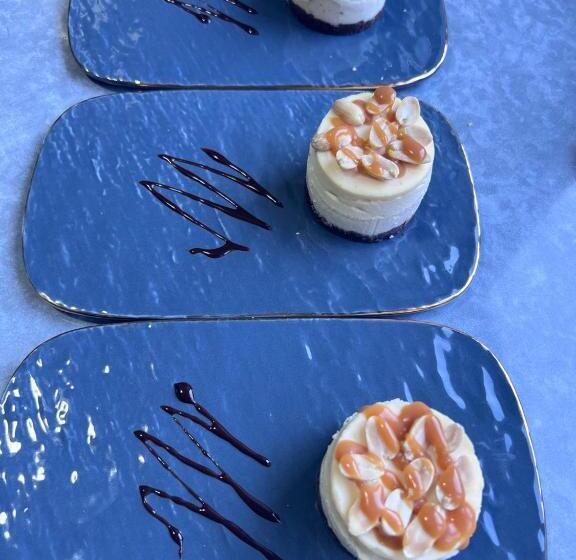 هتل Cube House Osh