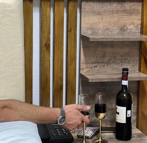 هتل Cube House Osh