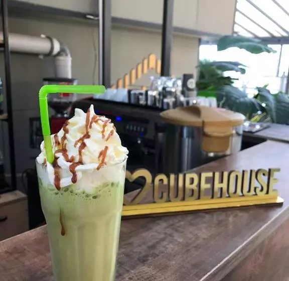 هتل Cube House Osh