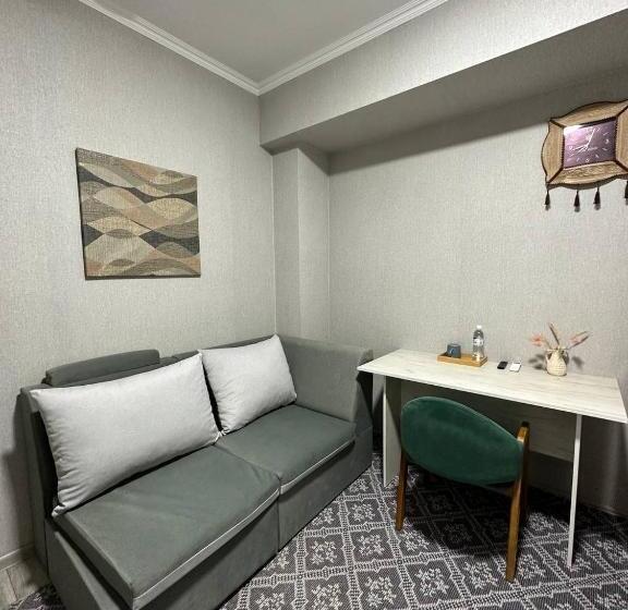 هتل Cube House Osh