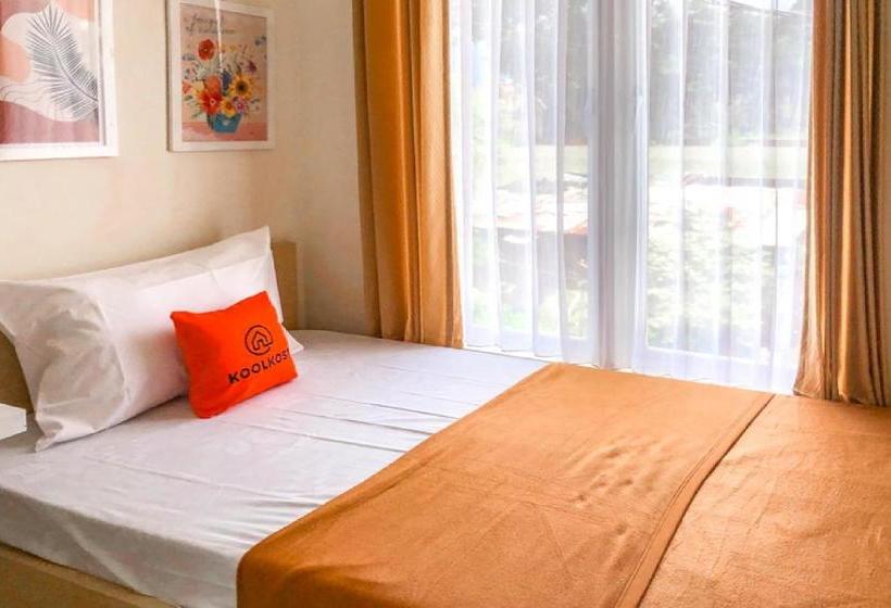 فندق Koolkost Female Syariah Near Universitas Muhammadiyah Malang Campus Iii
