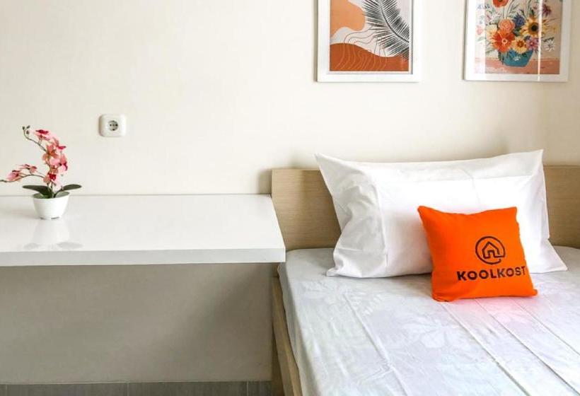 فندق Koolkost Female Syariah Near Universitas Muhammadiyah Malang Campus Iii