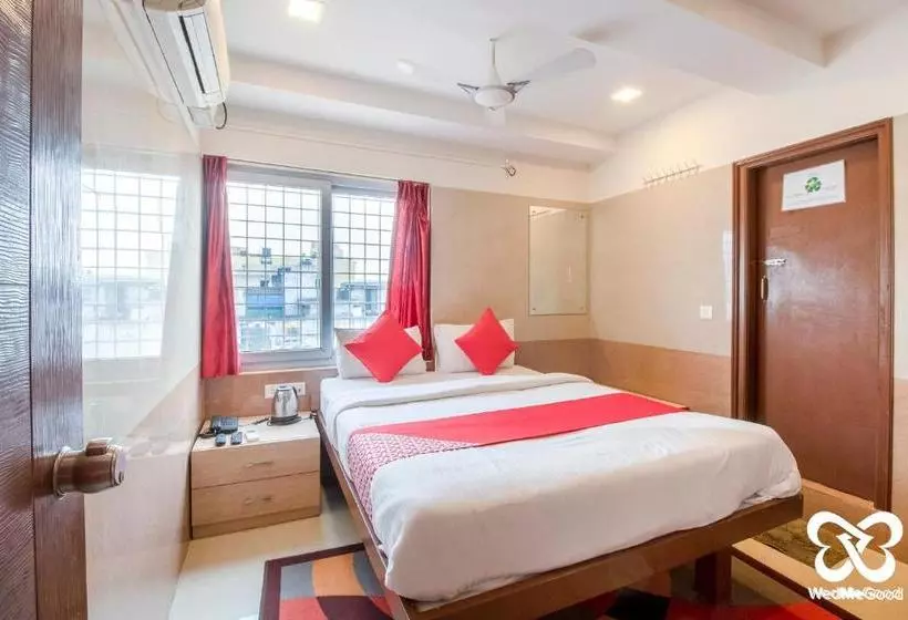 هتل Oyo 71538 Royal Residency