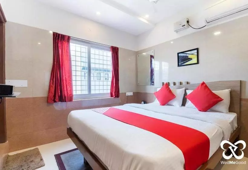 هتل Oyo 71538 Royal Residency