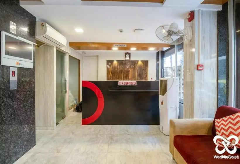 هتل Oyo 71538 Royal Residency
