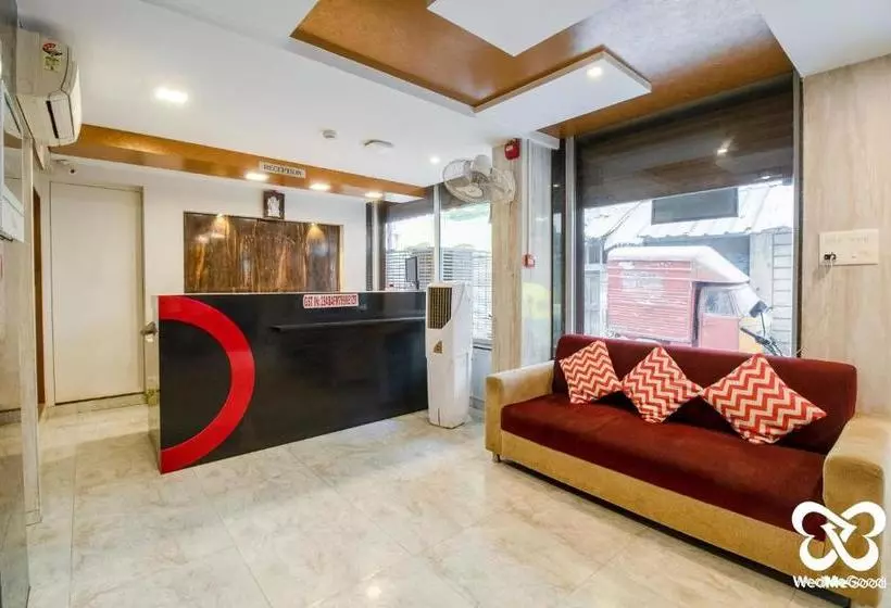 هتل Oyo 71538 Royal Residency