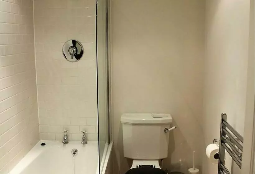 ベッドアンドブレックファースト The Talbot And Apartment