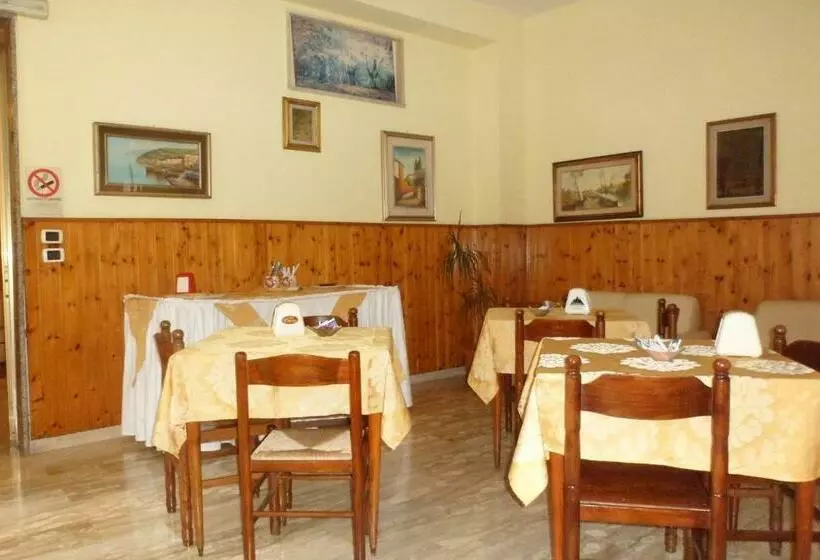 ホテル Albergo Miramonte