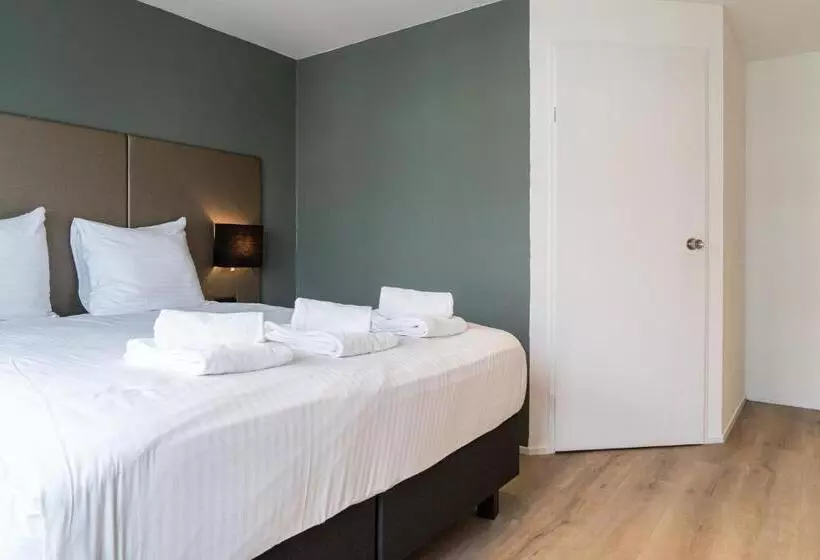 Hotelli De Duif Lisse   Keukenhof