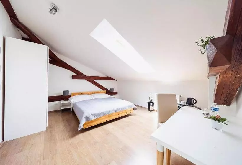 Majatalo Café Havlíček Penzion