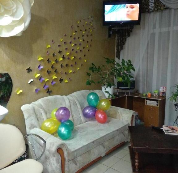 Pensione хостел Maxi