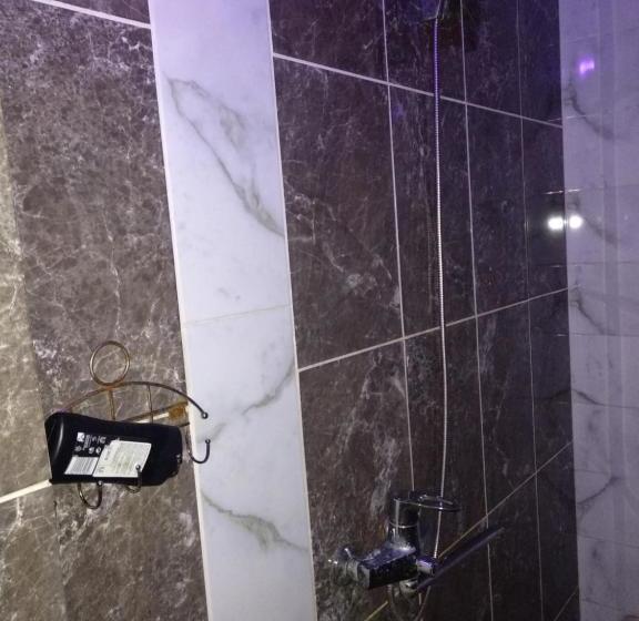 Pensione хостел Maxi