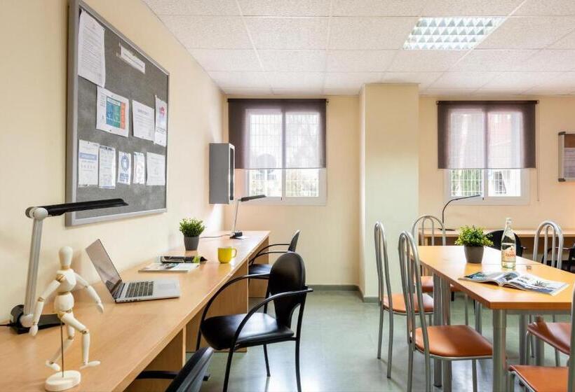 پانسیون Micampus Upo Celestino Mutis Residencia De Estudiantes