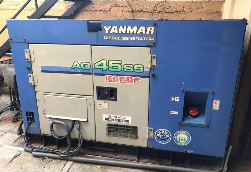 膳宿费 Park Lane Apartments