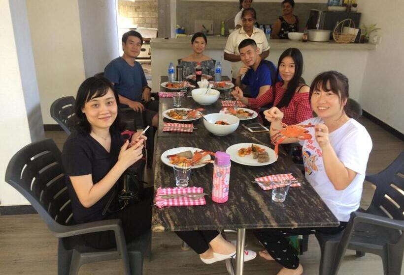 膳宿费 Park Lane Apartments