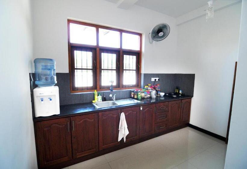 膳宿费 Park Lane Apartments