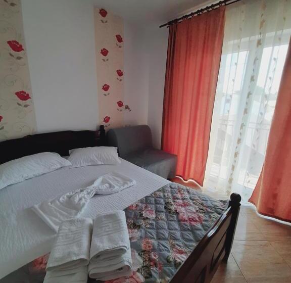 פנסיון Roman Costinesti