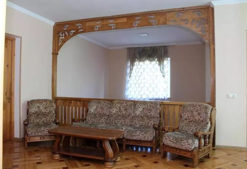 پانسیون Teli Guest House
